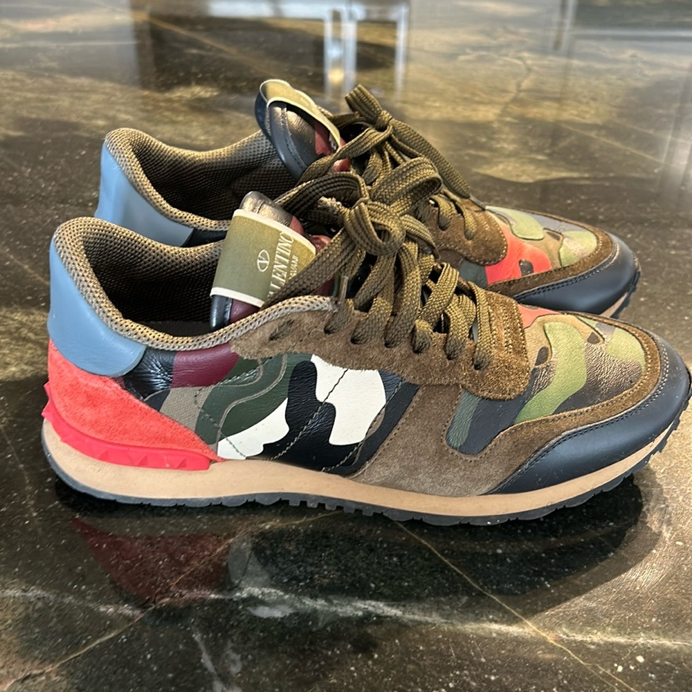 VALENTINO Garavani sneakers  size 39